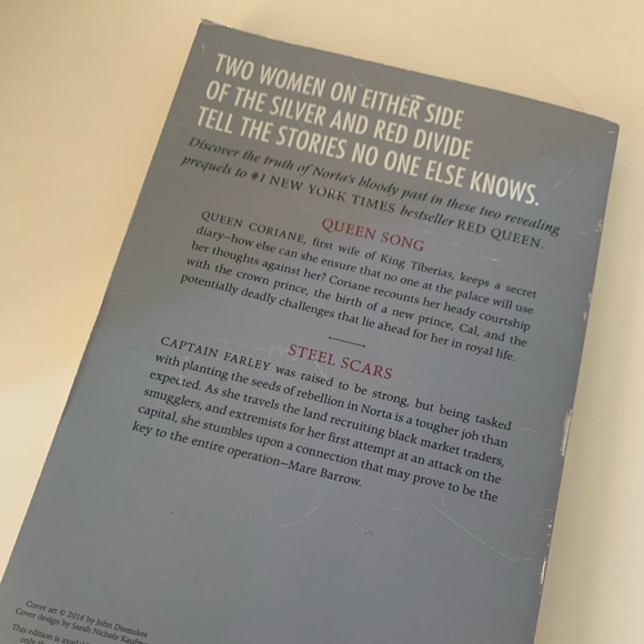 Cruel crown by Victoria Aveyard paperback book part of Red Crown Series - Picture 4 of 5